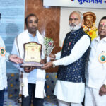 सुरेश कौलगेकर यांना ‘दर्पण पुरस्कार‘ प्रदान