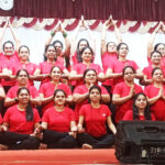 योगसाधकांचा नृत्याविष्कार      