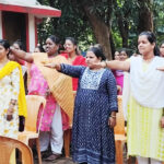 निवडणुकीच्या पार्श्वभूमीवर महिलांनी घेतली शपथ