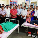 मुख्यमंत्री यांच्या वाढदिवसानिमित्त ५५ जणांचे रक्तदान