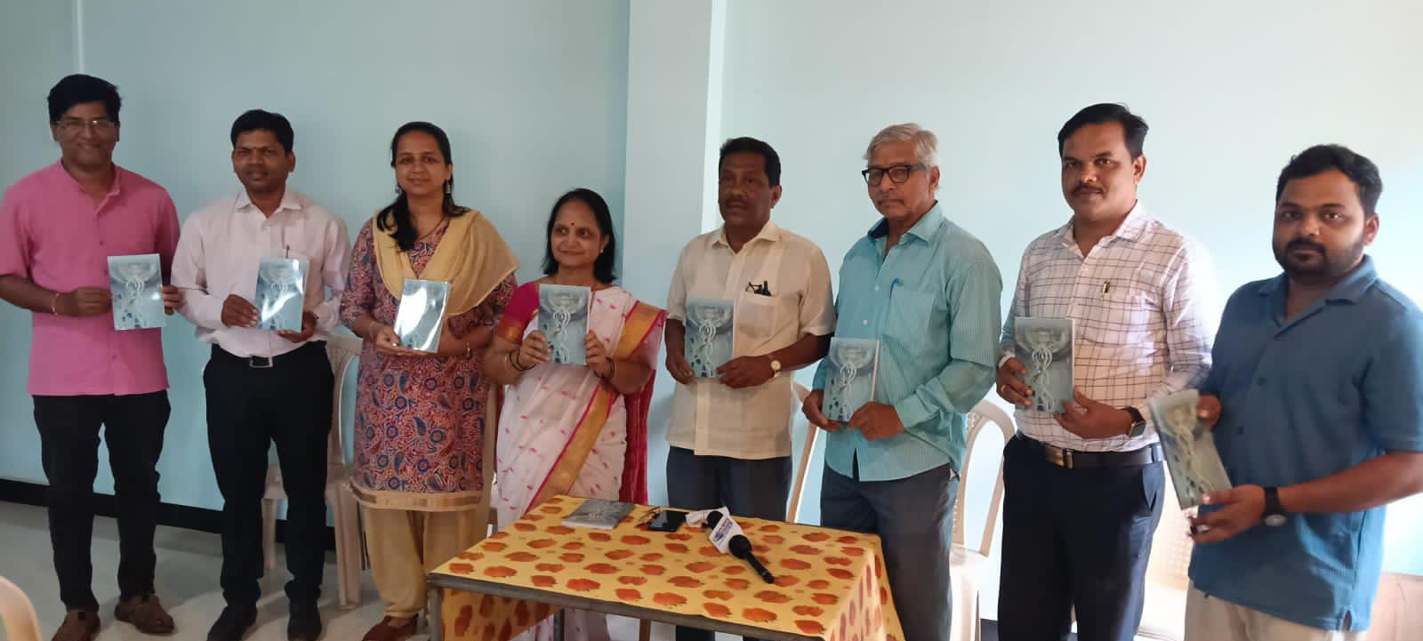 वृंदा कांबळी यांच्या 'तटस्थतेच्या अवकाशातून' कादंबरीचे प्रकाशन