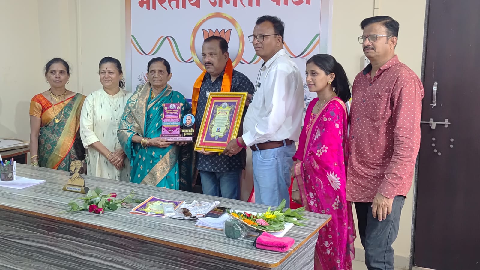 प्रसन्ना देसाई यांना 'बेस्ट सपोर्ट फॉर डिसेबल' राज्यस्तरीय पुरस्कार प्रदान