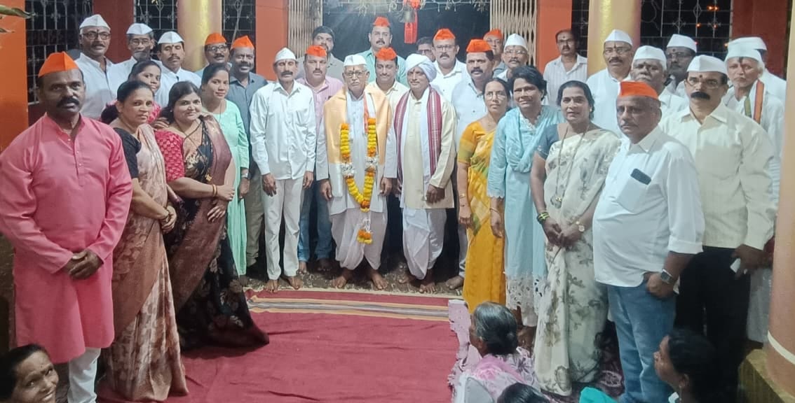 पंतप्रधानांच्या यशस्वी वाटचालीनिमित्त महाआरती संपन्न
